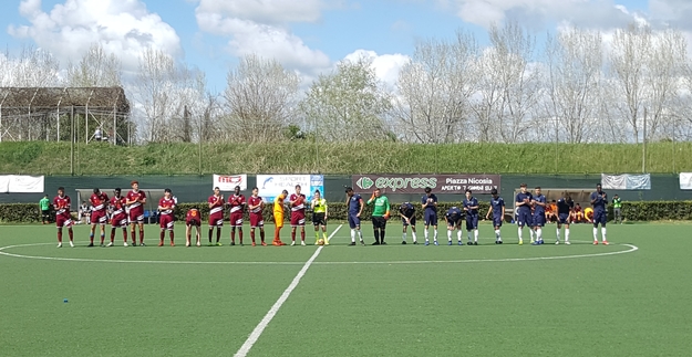 Ingresso squadre in campo