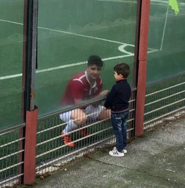 Luca Paolini insieme al fratellino 
