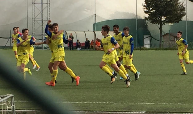 Il &quot;Gallo&quot; Bontempi esulta dopo un gol alla Lazio ©Gaz_Reg