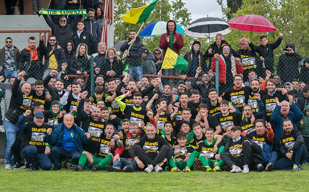 La gioia di tutta la Pro Calcio Tor Sapienza al triplice fischio (©Bastianelli)