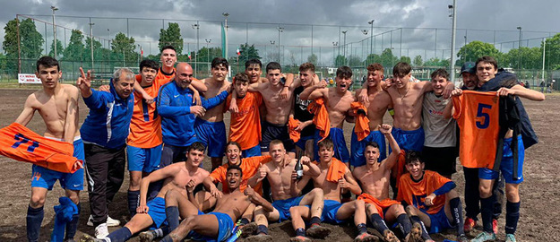 Il Palocco festeggia la vittoria del campionato e la promozione in Elite