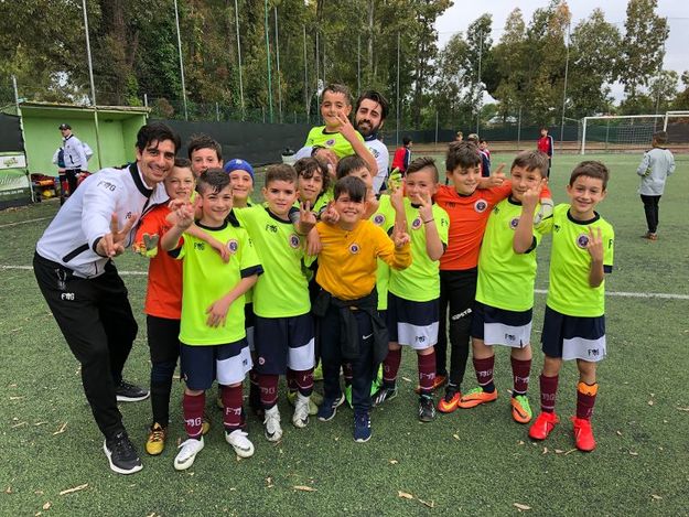 Totti Soccer School in posa dopo la vittoria