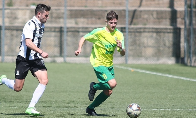 Toracchio dell Pro Calcio (©De Cesaris)