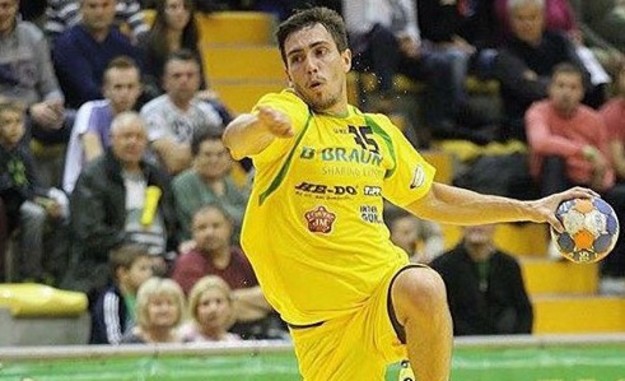 Oliveira in azione