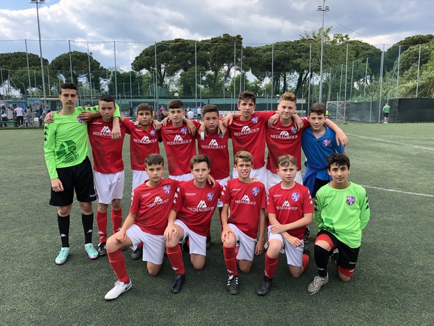 SFF Atletico in posa dopo la vittoria