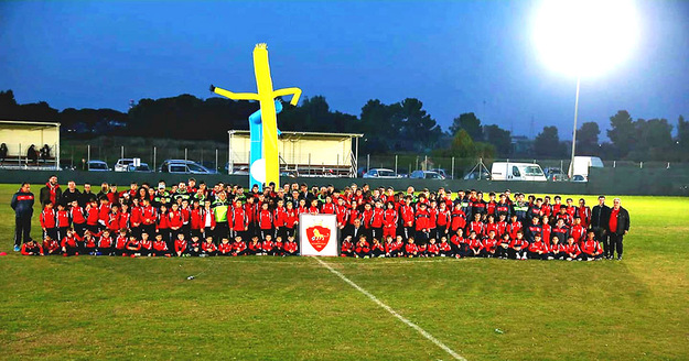 La scuola calcio del Massimina al completo