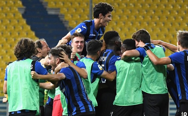 Festa Atalanta a fine partita (foto LEGA SERIE A)