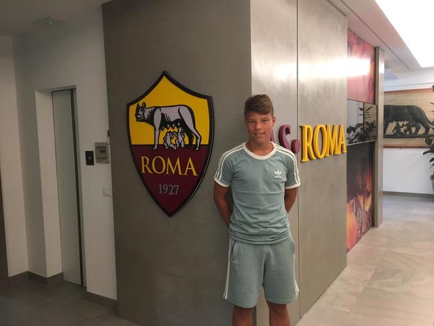 Paolo De Angelis firma con la Roma